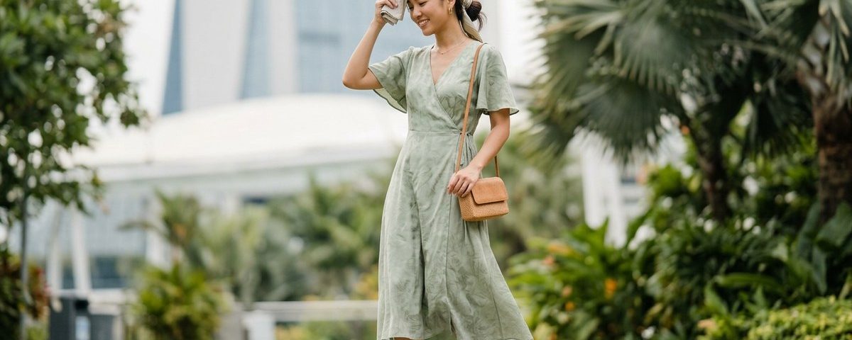 How to Stay Cool and Chic While Wearing Rental Dresses in Singapore's Humidity